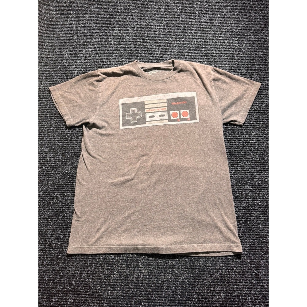 Nintendo Entertainment System NES Controller Graphic Tee Brown Mens Medium M